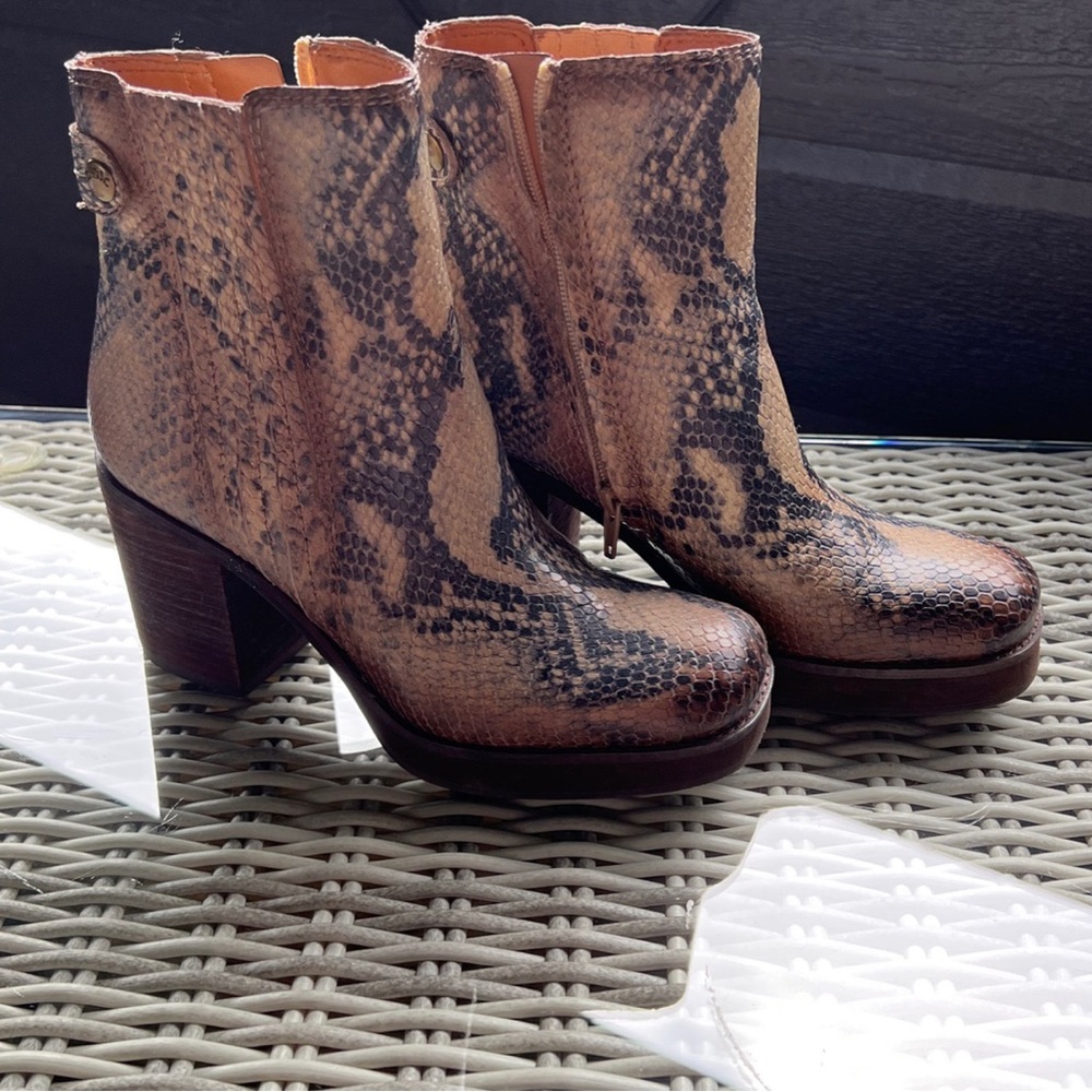 High Heel Boots, Size 7